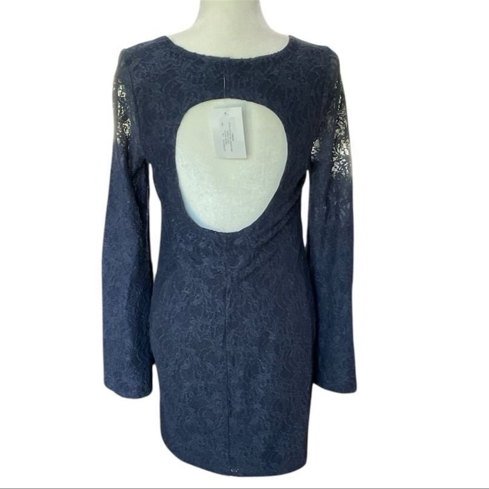 Chaser Women's Crochet Lace Bell Sleeve Tunic Dress Navy Blue Size Small NWT!! - Picture 3 of 9